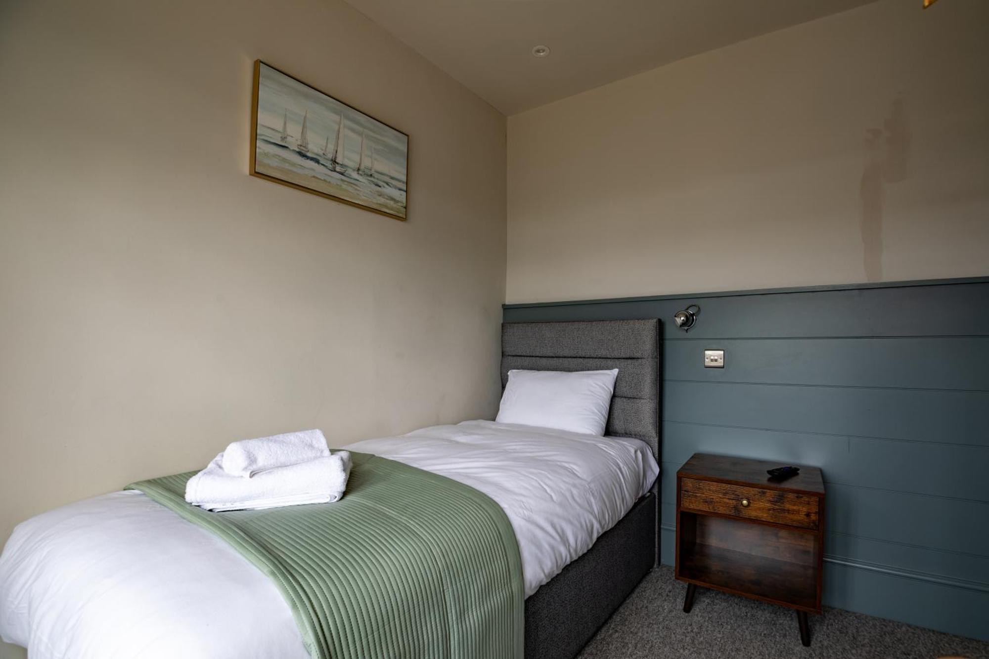 The Bay Hotel Pevensey Exterior photo